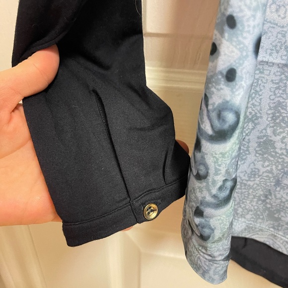 Basler Abstract Pattern Blouse - Picture 4 of 10